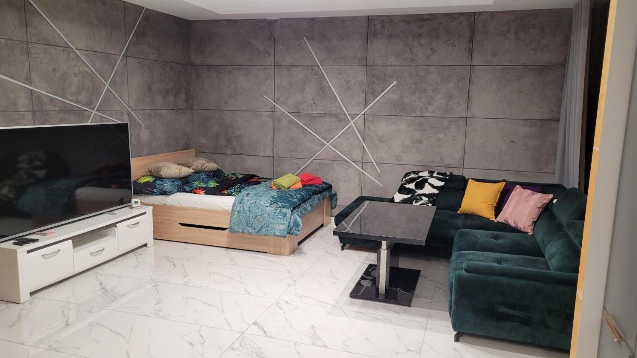 Apartament Dubaj Ґлівіце Екстер'єр фото